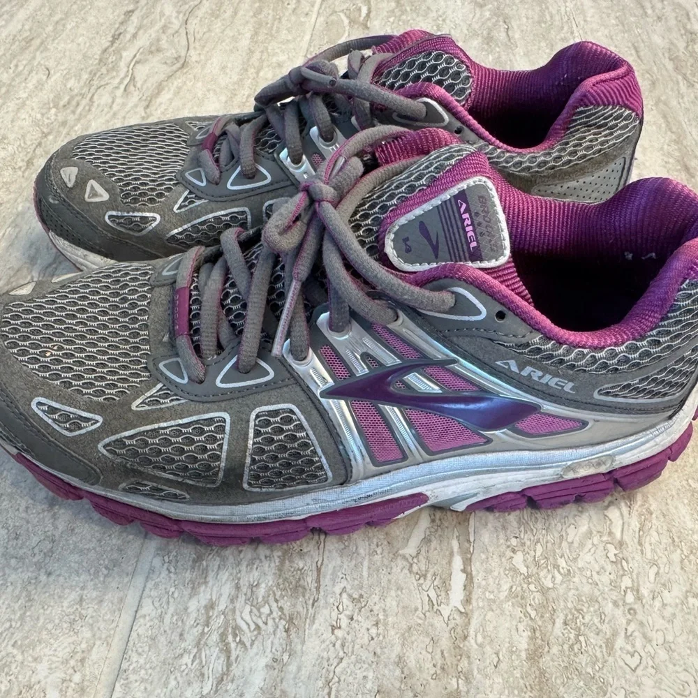 Women's Brooks Ariel 14 Running & Walking Sneakers in Gray/Purple